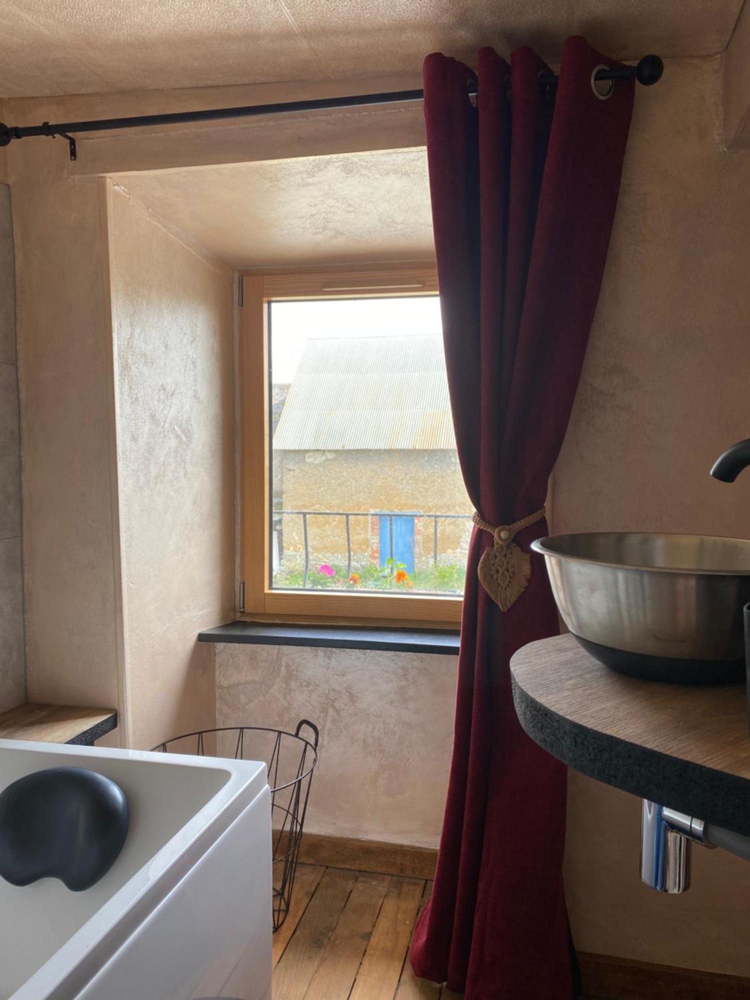 Bed and Breakfast La Pautiere Saint-Sauveur-Lendelin Esterno foto
