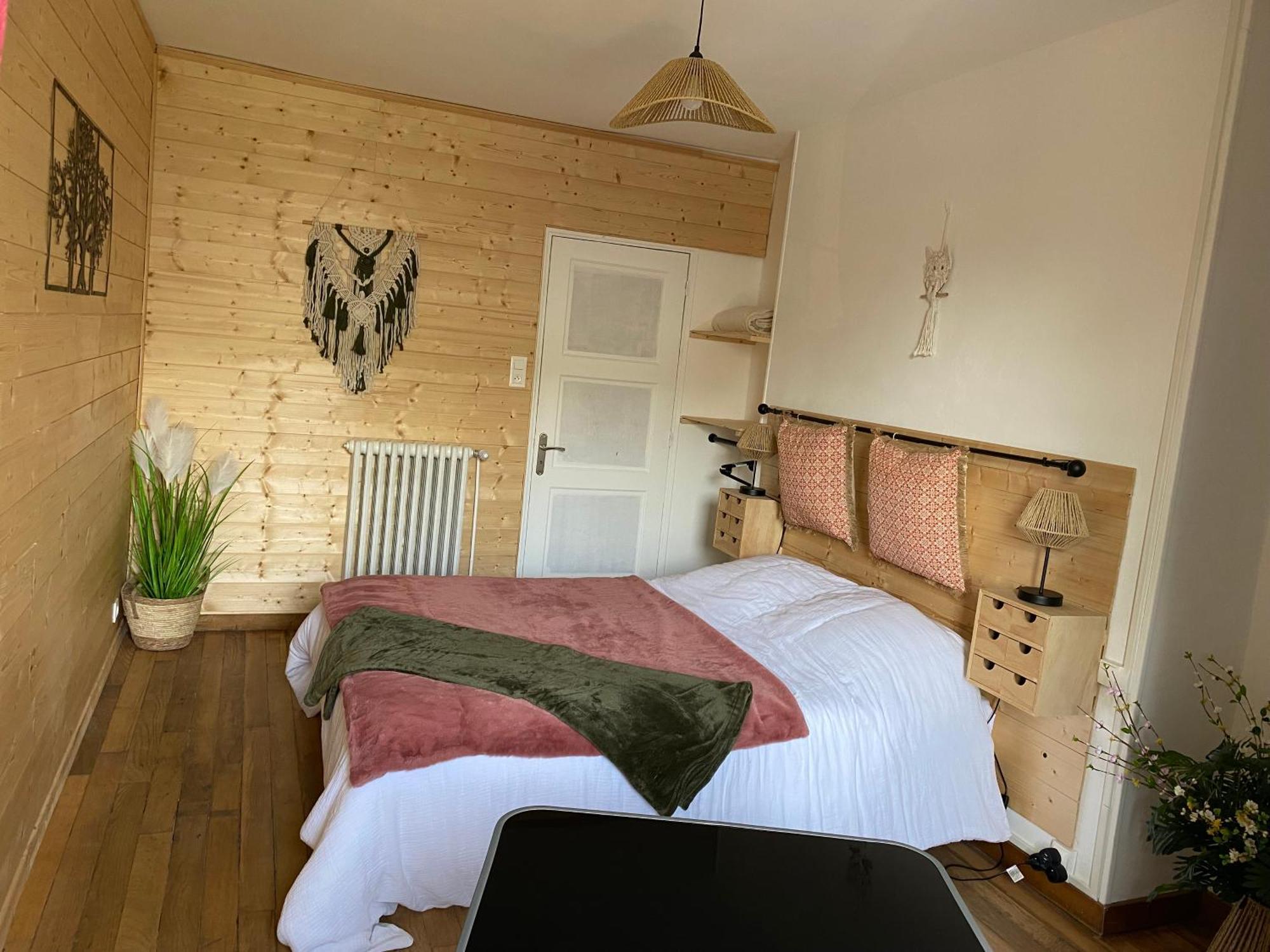 Bed and Breakfast La Pautiere Saint-Sauveur-Lendelin Esterno foto